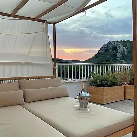 Osprey Menorca